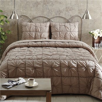Camille Taupe