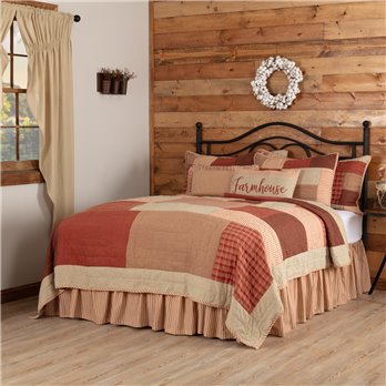 Rory Schoolhouse Red Luxury King Quilt 120Wx105L