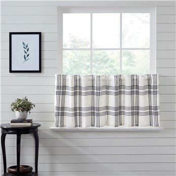 Black Plaid Tier Set of 2 L24xW36