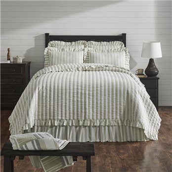 Finders Keepers Ruffled California/Luxury King Quilt 124Wx115L