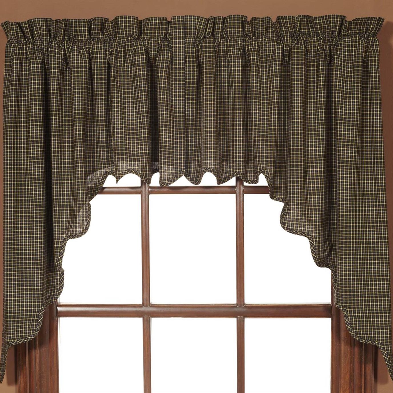 Kettle Grove Plaid Swag Scalloped Set of 2 36x36x16