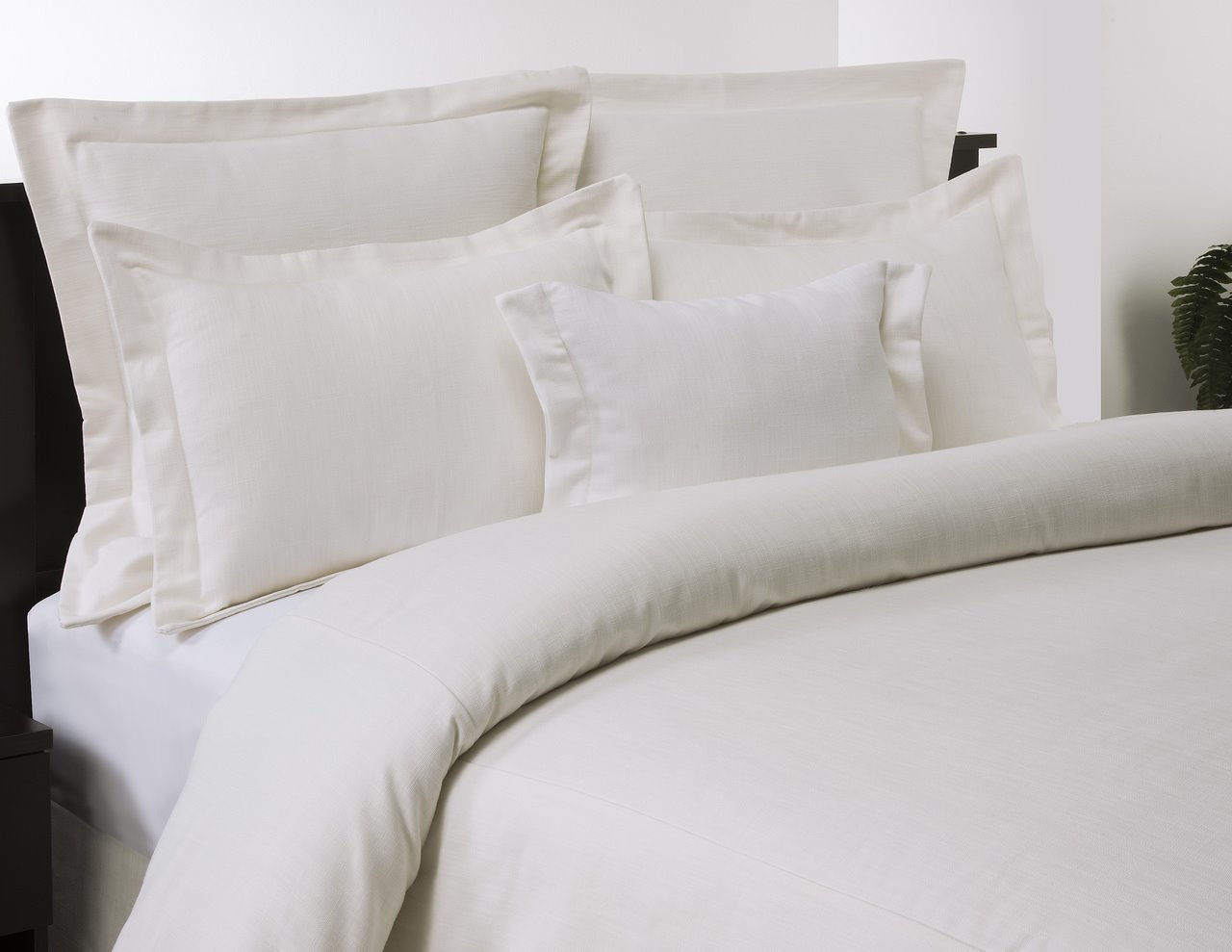Classic Linen Ivory Queen Comforter
