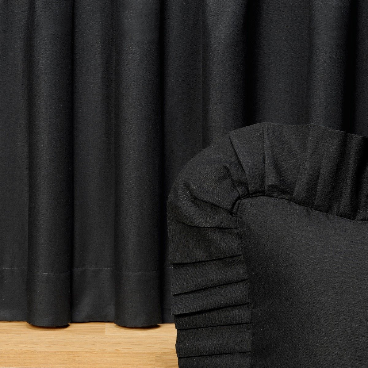 Black Night Queen Bedskirt (18 inch drop)