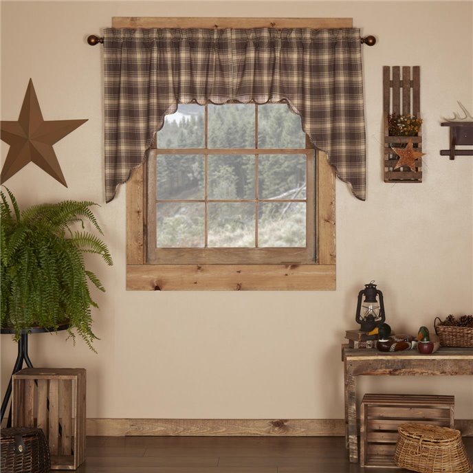 Dawson Star Scalloped Swag Set of 2 36x36x16 Thumbnail