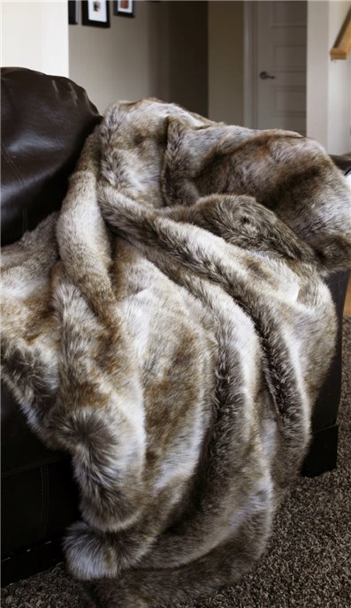 Carstens Chinchilla Faux Fur Throw Blanket Thumbnail