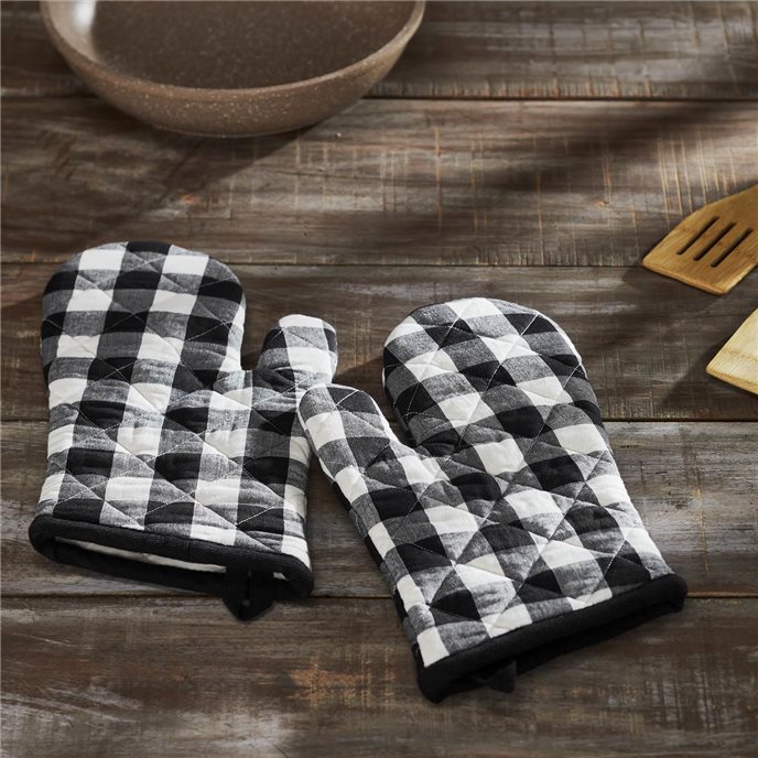 Annie Buffalo Check Black Oven Mitt Set of 2 Thumbnail